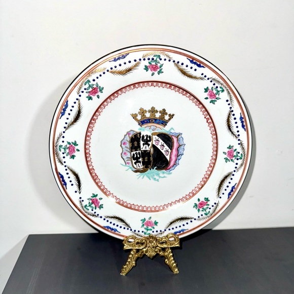 1750 COMPANY OF THE INDIES CHINA HAND PAINTED NOBLE CREST OF ARMS DINNER PLATE - Picture 1 of 4